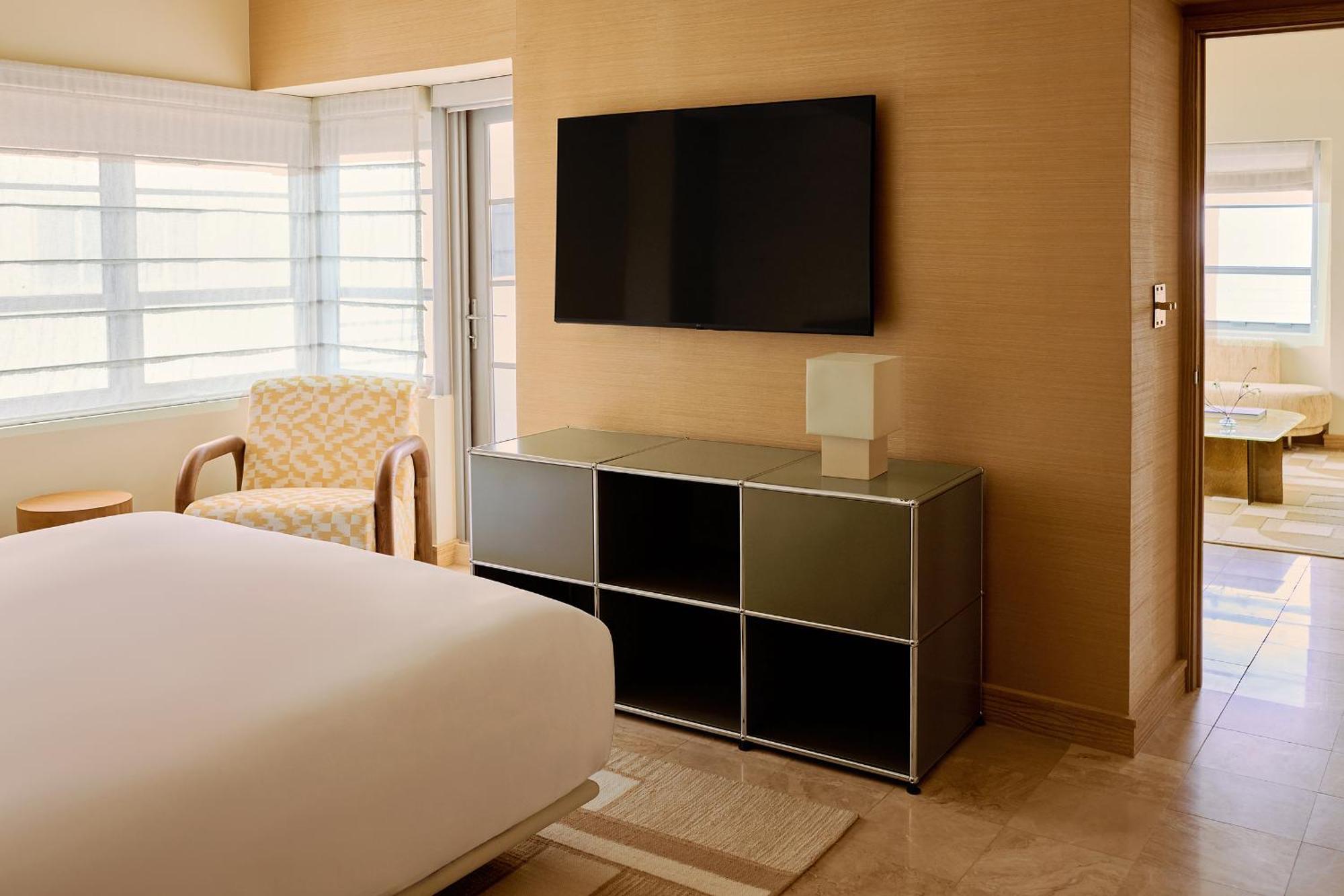 The Shelborne By Proper Resort 5*