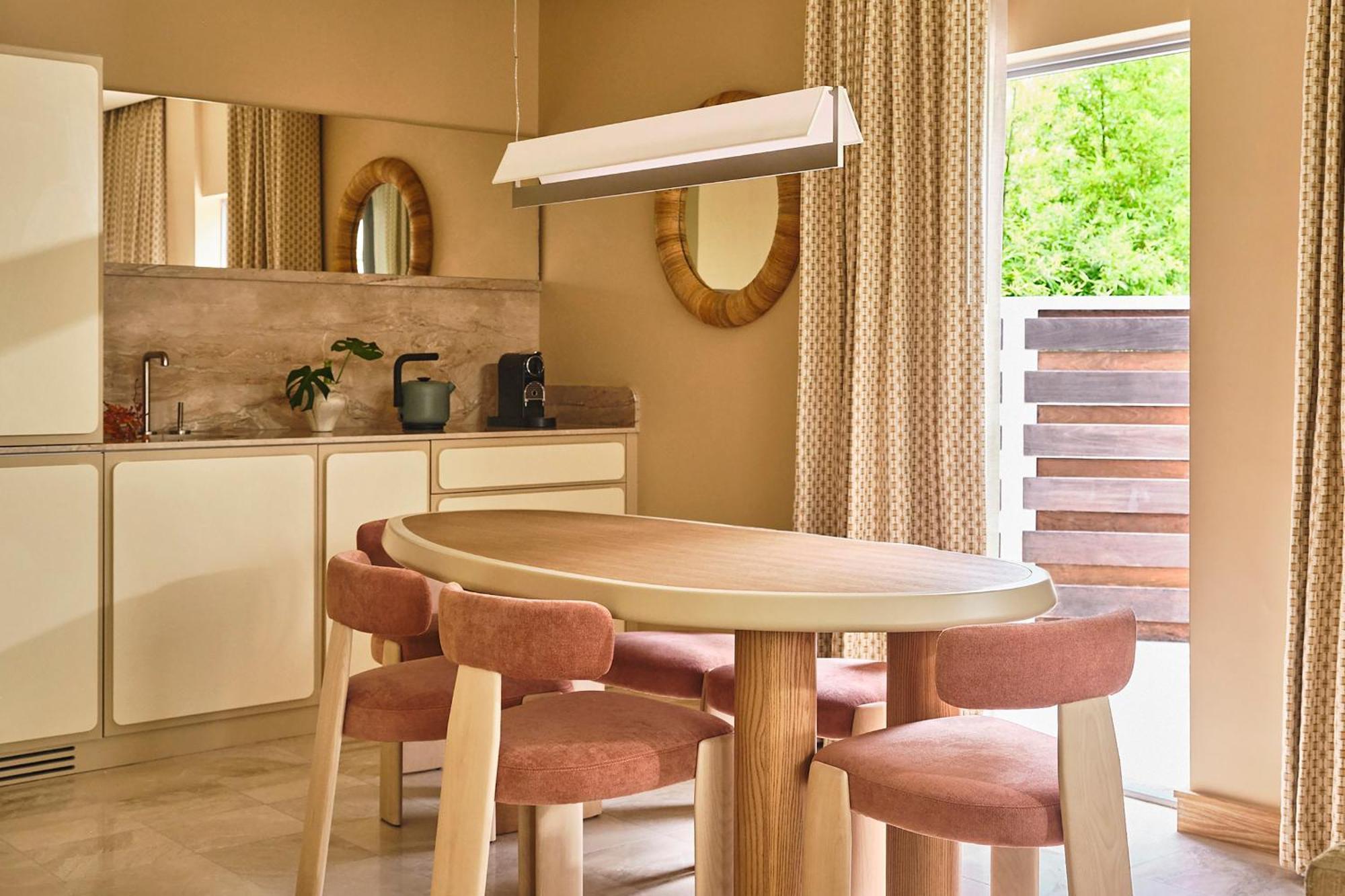 Resort The Shelborne By Proper Miami Beach