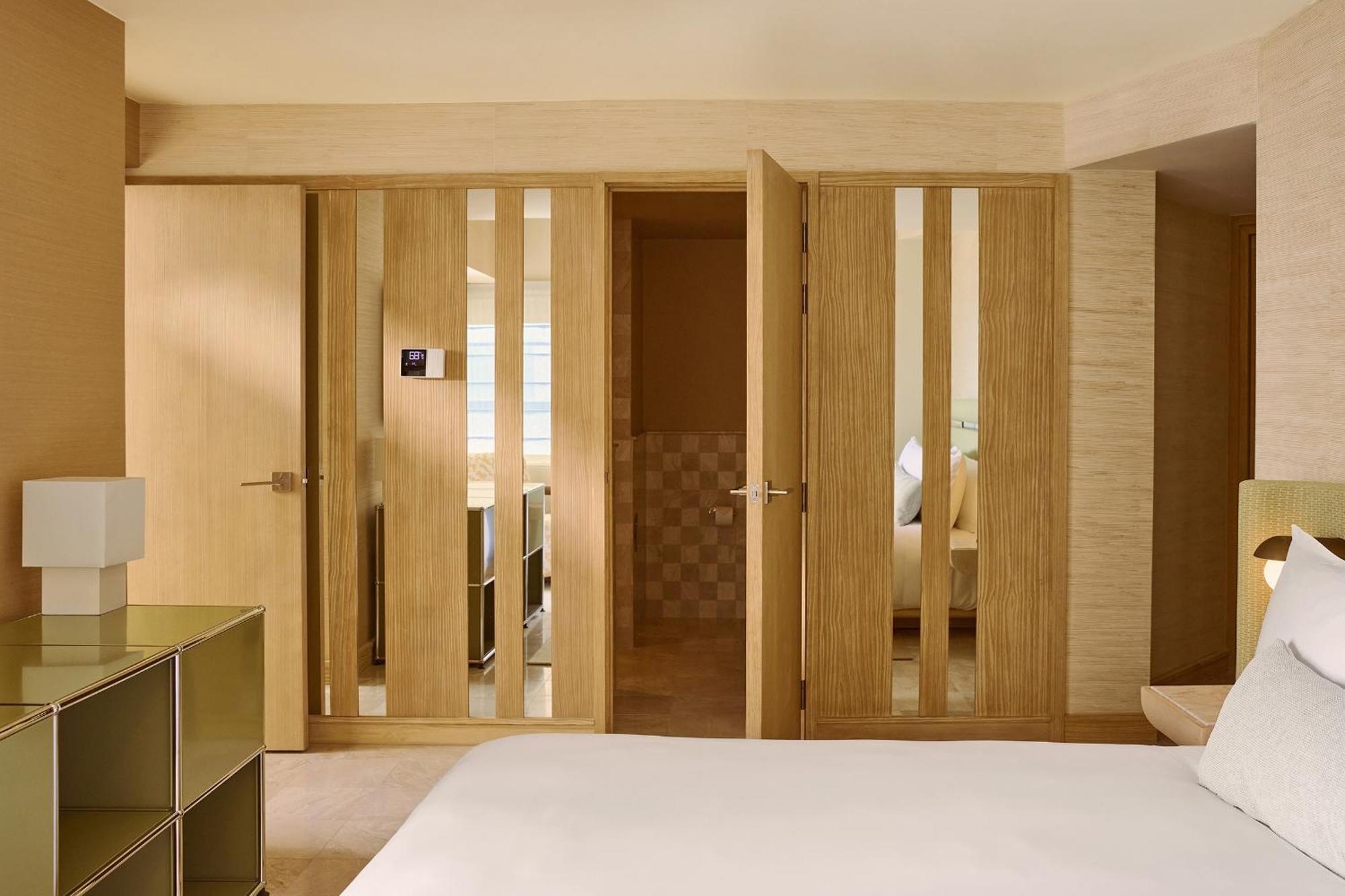 The Shelborne By Proper Miami Beach