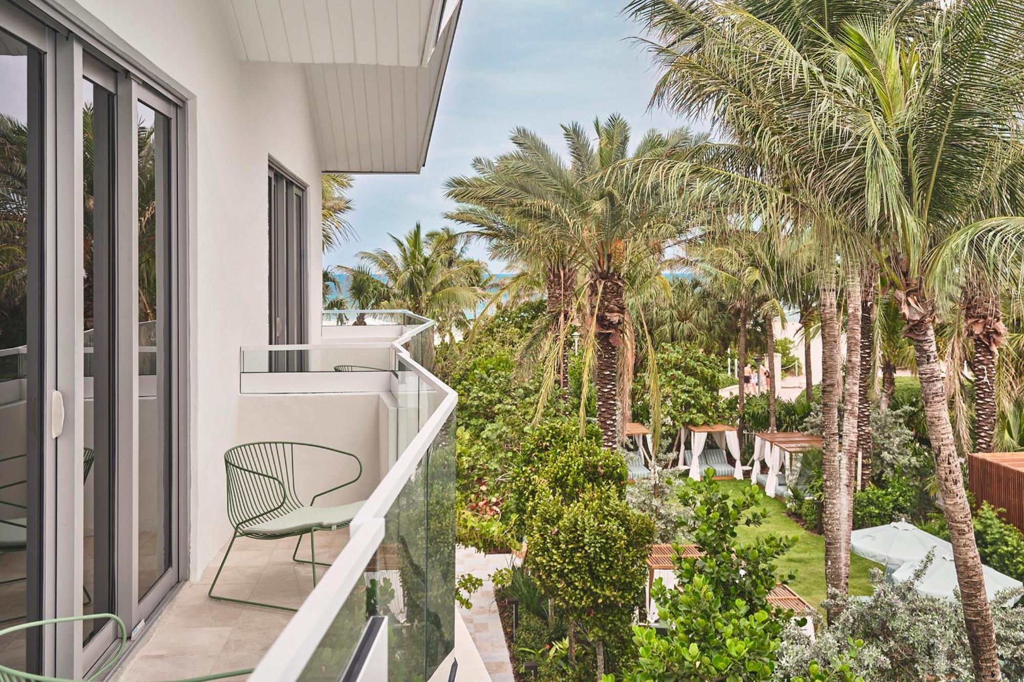 Resort The Shelborne By Proper